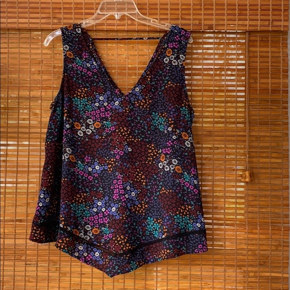 a.n.a Tops - Beautiful tank with open weave detail at hem L